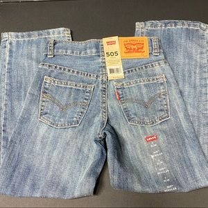 NWT LEVI’S 505 regular cut JEANS